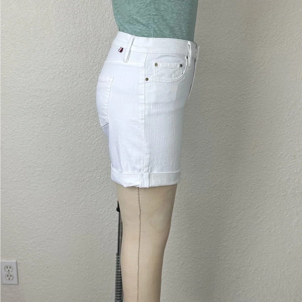 Women's White Casual Shorts Tommy Hilfiger Size 6 White Jeans Shorts Cuffed